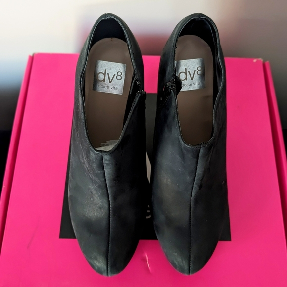 Dolce Vita Keena Unique 4.5" Heel Leather Ankle Boots With Zipper - Picture 4 of 11